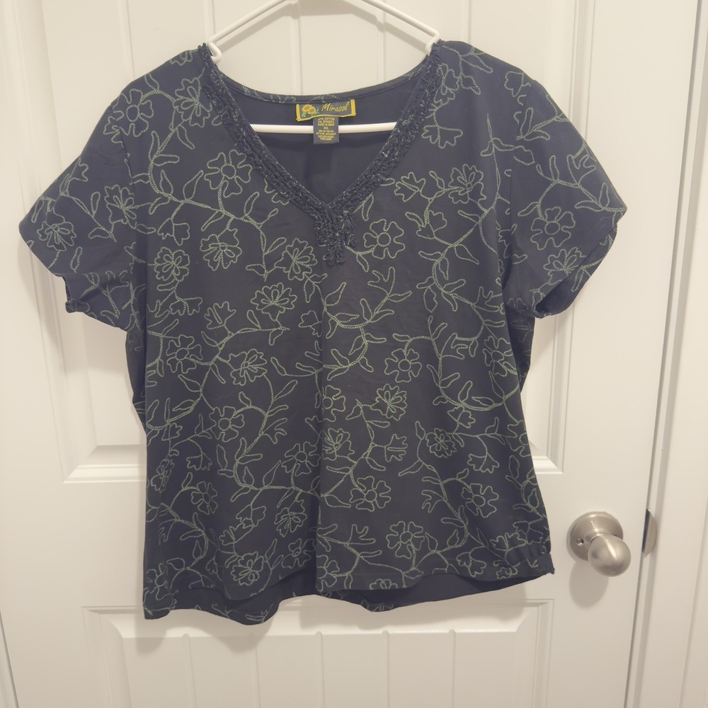 Mirasol Women's Shirt‎ Black Green Floral Design Size XL